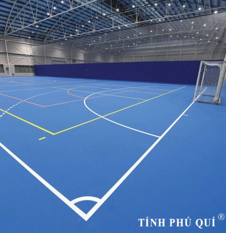 Sơn sàn thể thao - pickleball với 2 lớp sơn cao su PU chống nứt PAVEFLOR trên nền nhựa